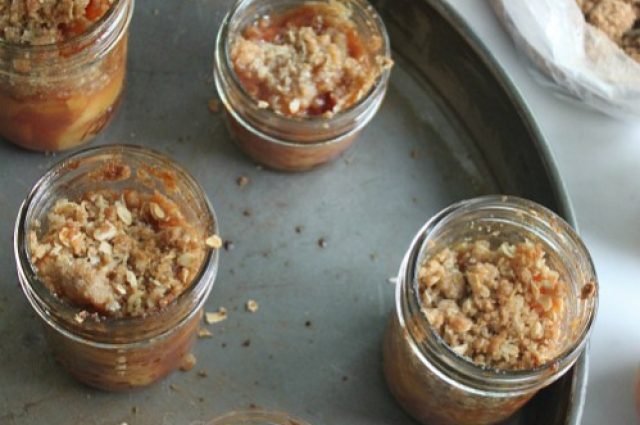 Peach Crisp in Jars recipe - Golden Barrel
